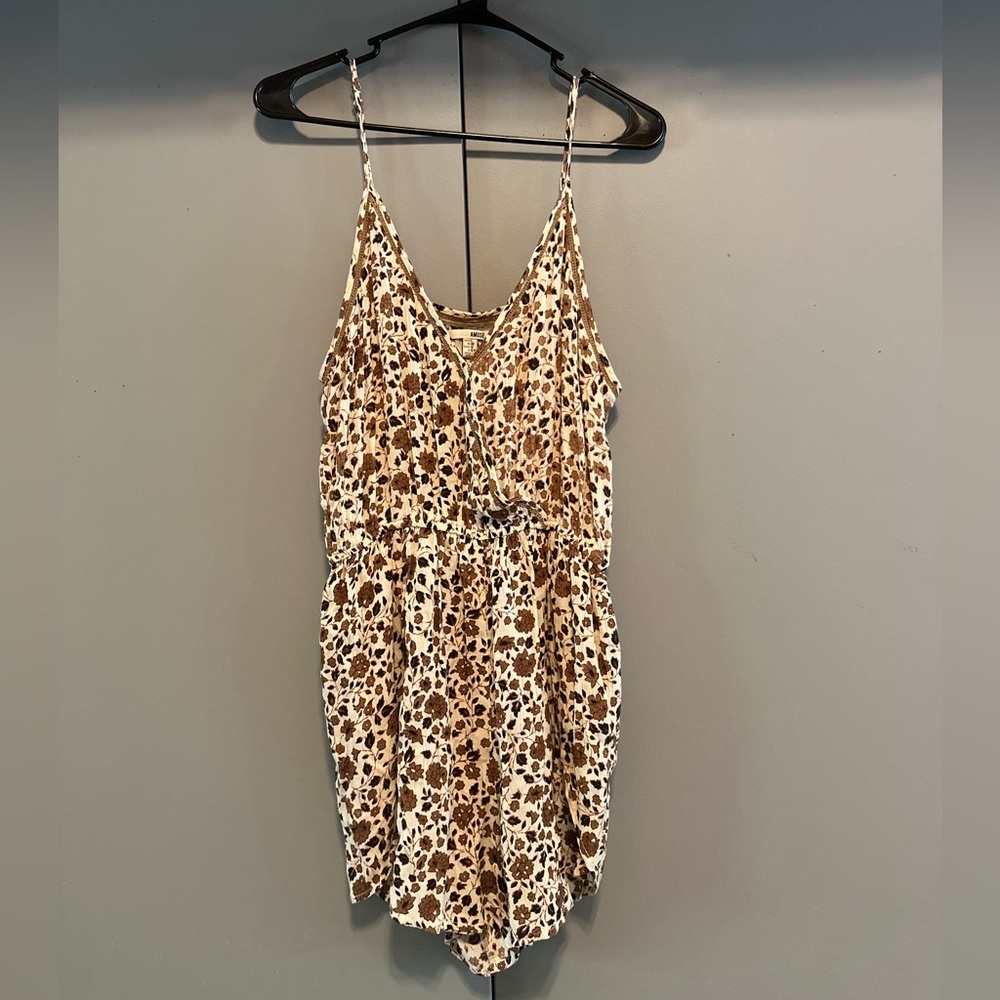 Amuse Society- Floral Print Sleeveless Romper (Size L)